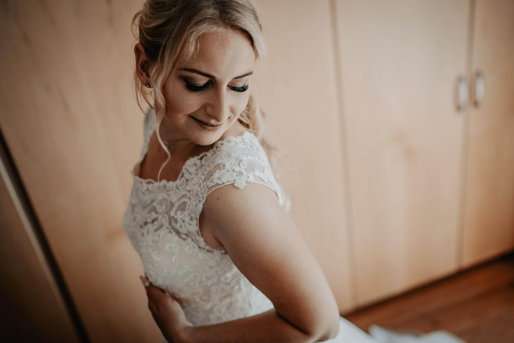 Hochzeit Burg Nideggen Hochzeitsreportage Getting and Ready Photo with details of Hochzeit Burg Nideggen Hochzeitsreportage Getting and Ready of category Hochzeit