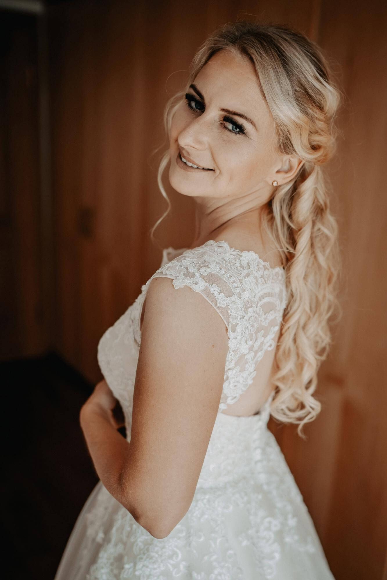 Hochzeit Burg Nideggen Hochzeitsreportage Getting and Ready Photo with details of Hochzeit Burg Nideggen Hochzeitsreportage Getting and Ready of category Hochzeit