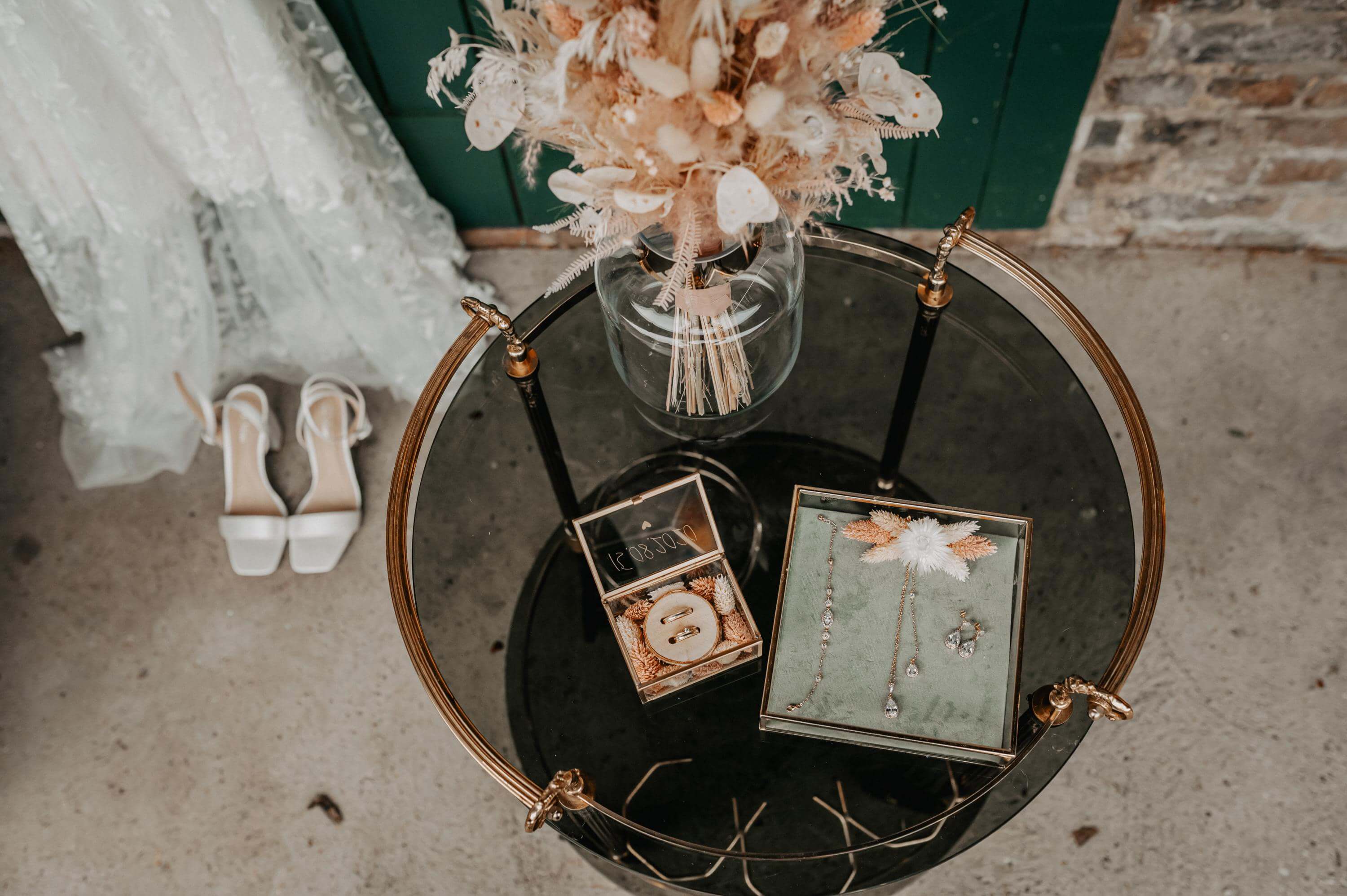 Hochzeit Getting Ready Burg Kleeburg und Boho Foto mit Details zu Hochzeit Getting Ready Burg Kleeburg und Boho der Kategorie Hochzeit