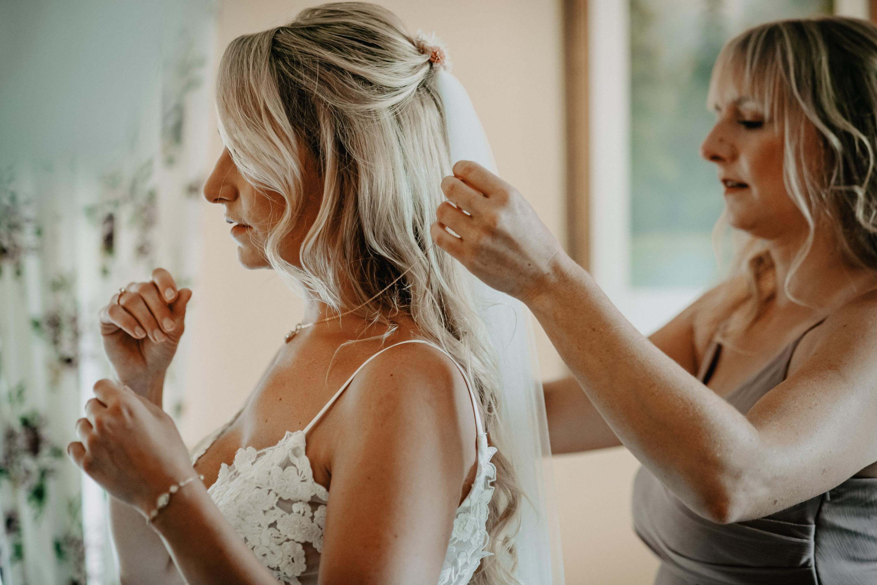 Hochzeit Getting Ready Burg Kleeburg und Boho Foto mit Details zu Hochzeit Getting Ready Burg Kleeburg und Boho der Kategorie Hochzeit
