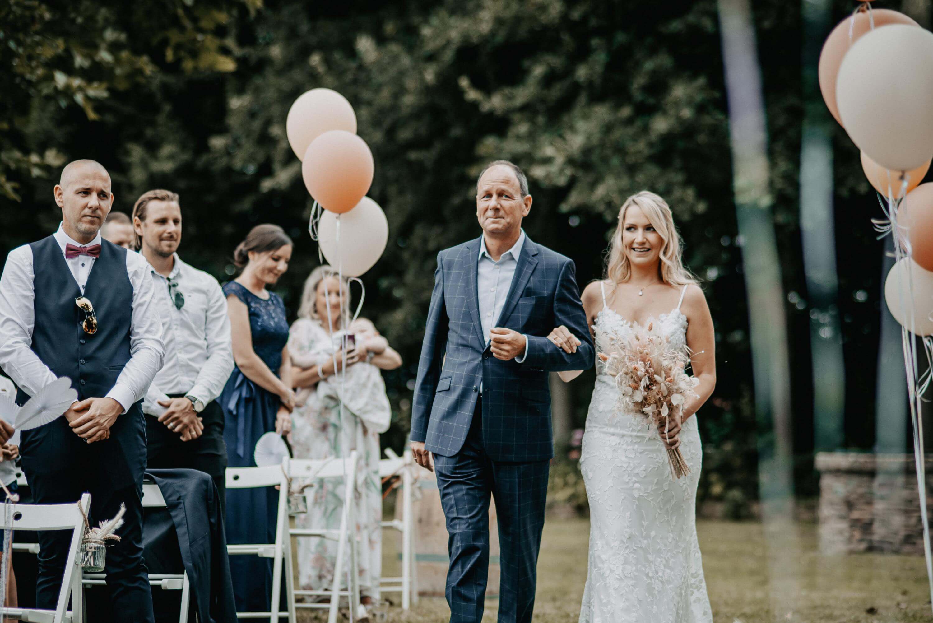Hochzeit Trauung Burg Kleeburg und Boho Foto mit Details zu Hochzeit Trauung Burg Kleeburg und Boho der Kategorie Hochzeit