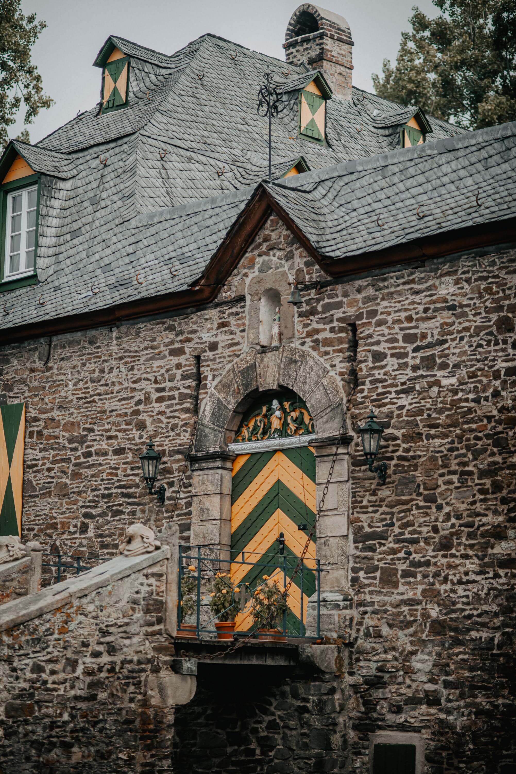 Hochzeit Feier Burg Kleeburg und Boho Foto mit Details zu Hochzeit Feier Burg Kleeburg und Boho der Kategorie Hochzeit