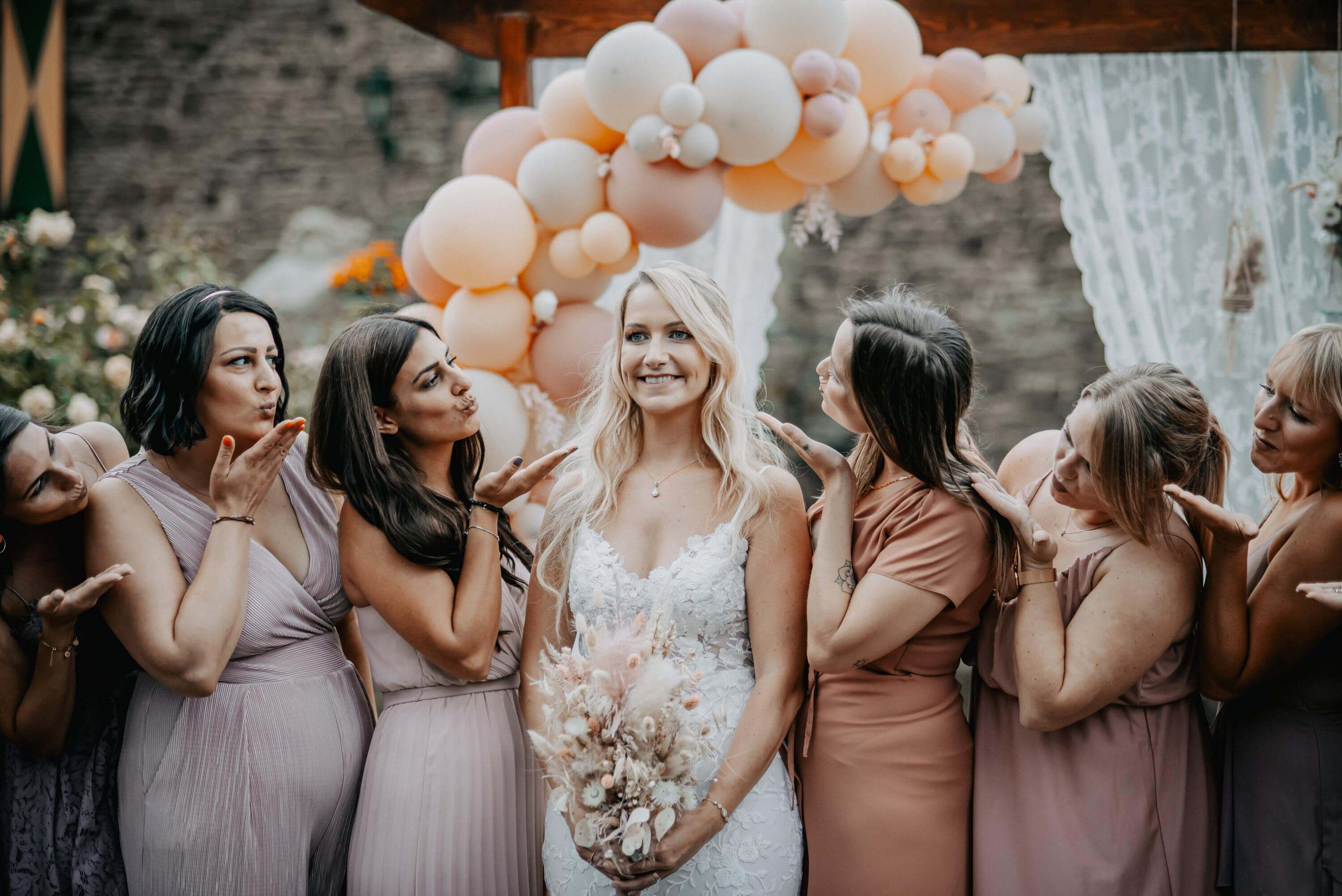 Hochzeit Feier Burg Kleeburg und Boho Foto mit Details zu Hochzeit Feier Burg Kleeburg und Boho der Kategorie Hochzeit