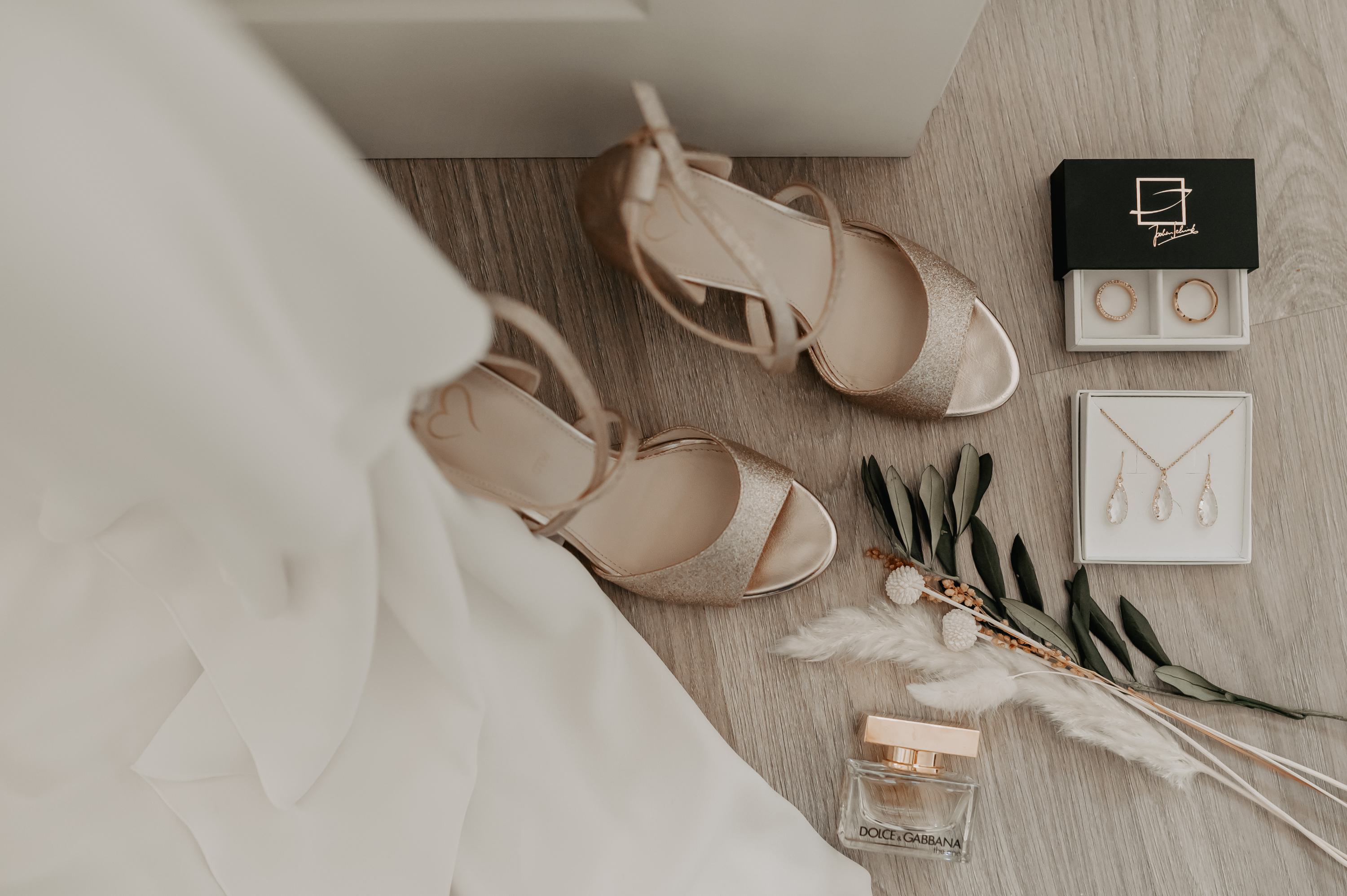 Hochzeit Getting ready Braut und Duisburg Foto mit Details zu Hochzeit Getting ready Braut und Duisburg der Kategorie Hochzeit