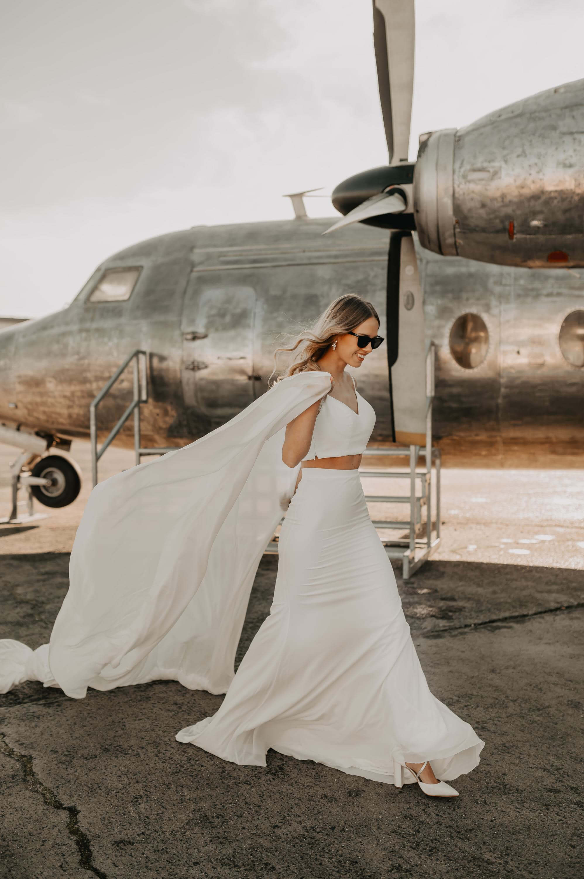 Hochzeit Modern wedding Flughafen Koeln and Flugzeug Photo with details of Hochzeit Modern wedding Flughafen Koeln and Flugzeug of category Hochzeit