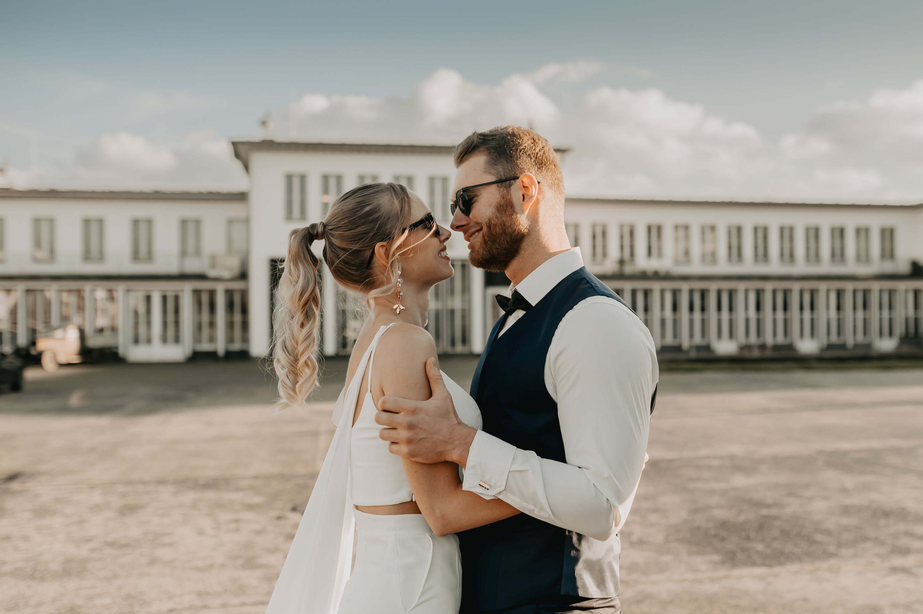 Hochzeit Modern wedding Flughafen Koeln and Flugzeug Photo with details of Hochzeit Modern wedding Flughafen Koeln and Flugzeug of category Hochzeit