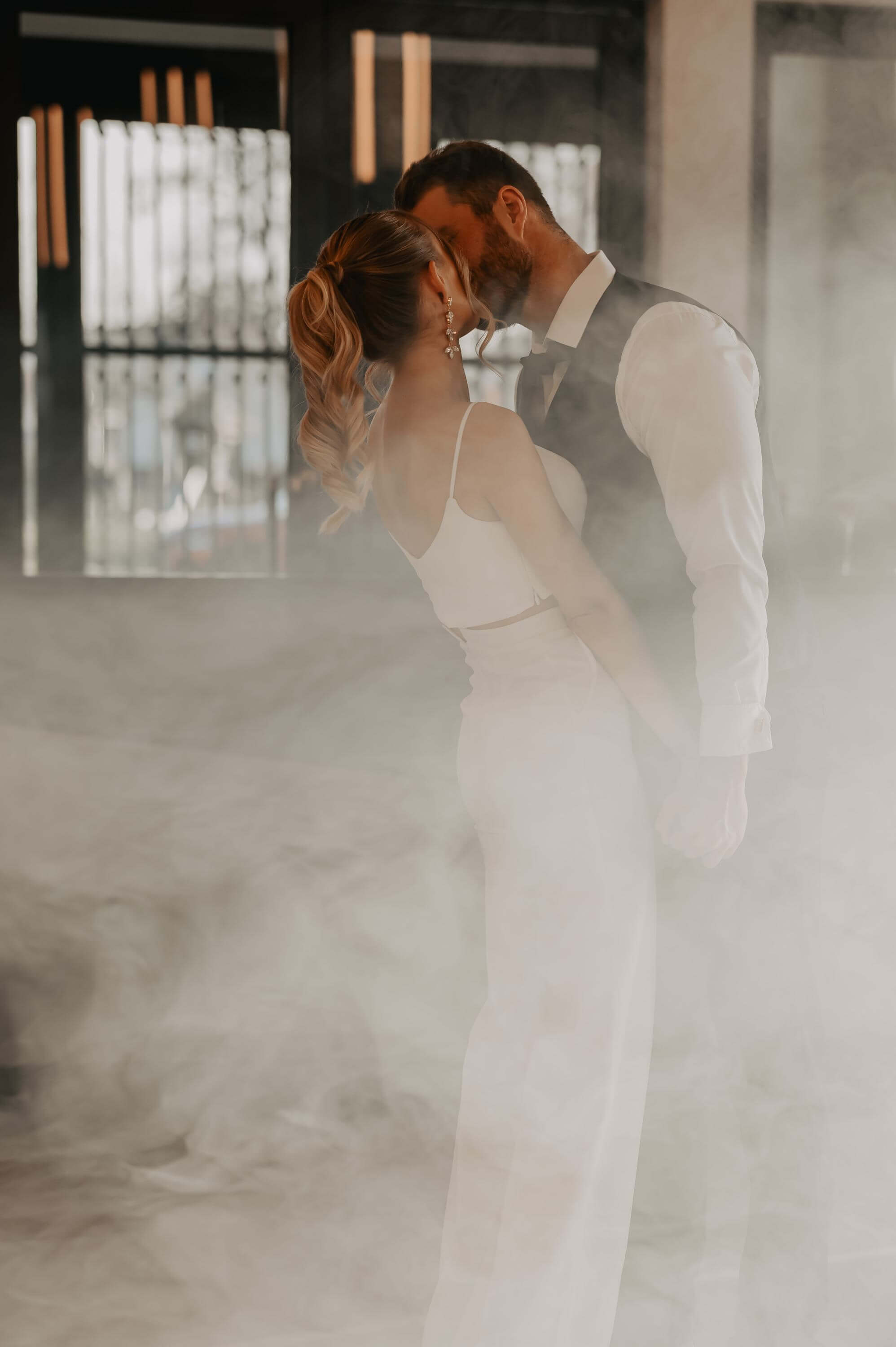 Hochzeit Modern wedding Flughafen Koeln and Flugzeug Photo with details of Hochzeit Modern wedding Flughafen Koeln and Flugzeug of category Hochzeit