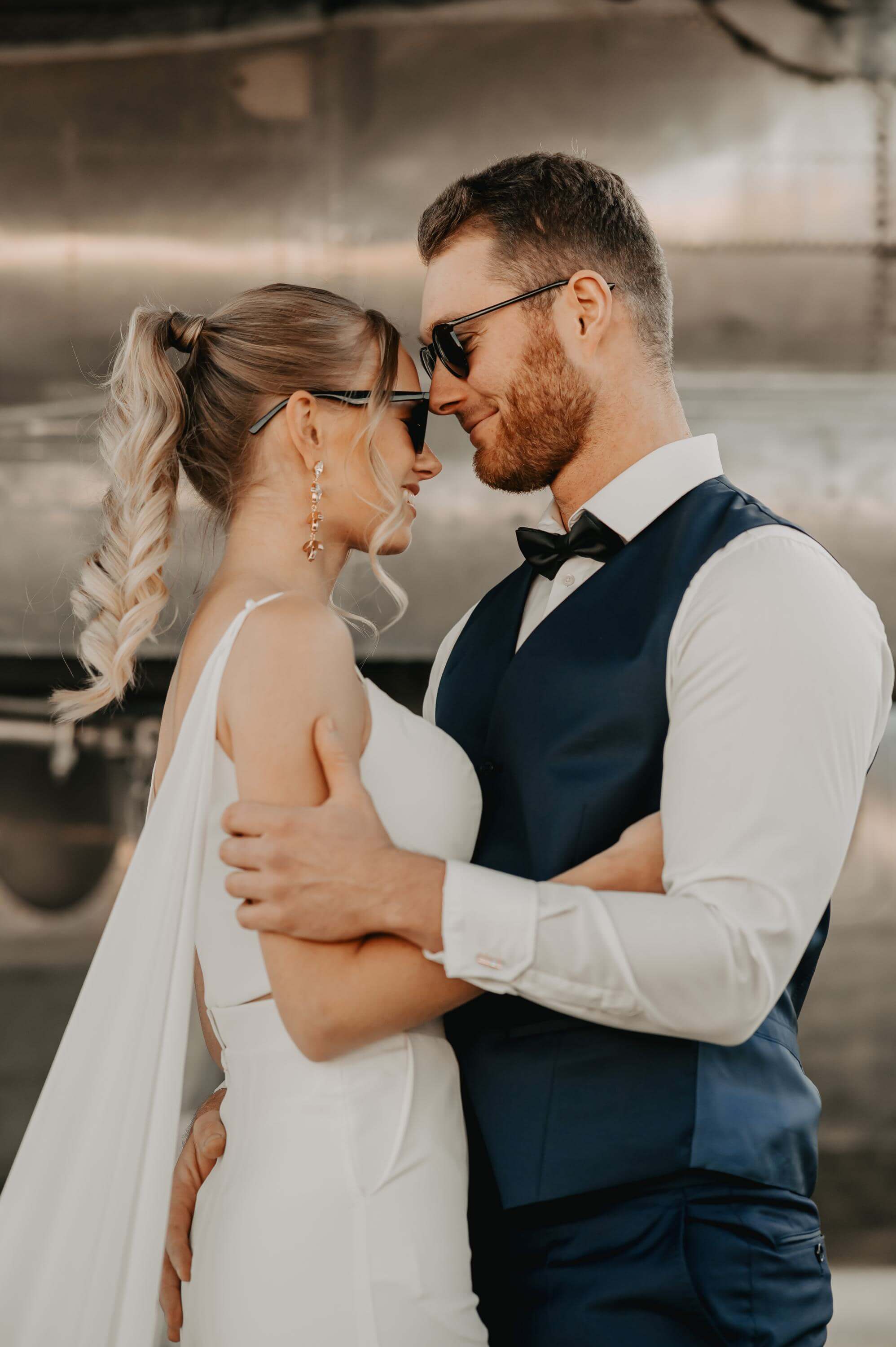 Hochzeit Modern wedding Flughafen Koeln and Flugzeug Photo with details of Hochzeit Modern wedding Flughafen Koeln and Flugzeug of category Hochzeit