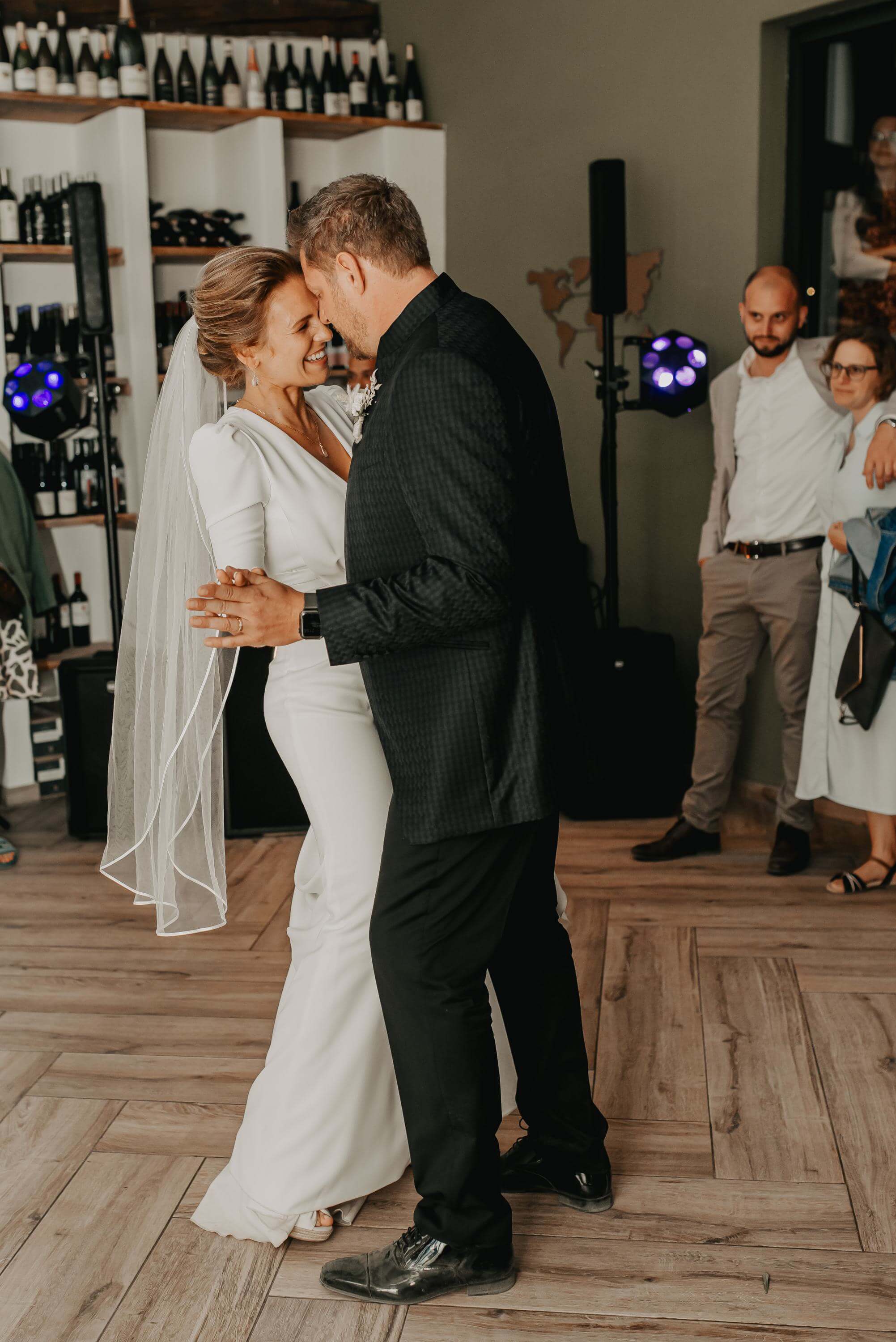 Hochzeit Feier Restaurant mod und Duisburg Foto mit Details zu Hochzeit Feier Restaurant mod und Duisburg der Kategorie Hochzeit