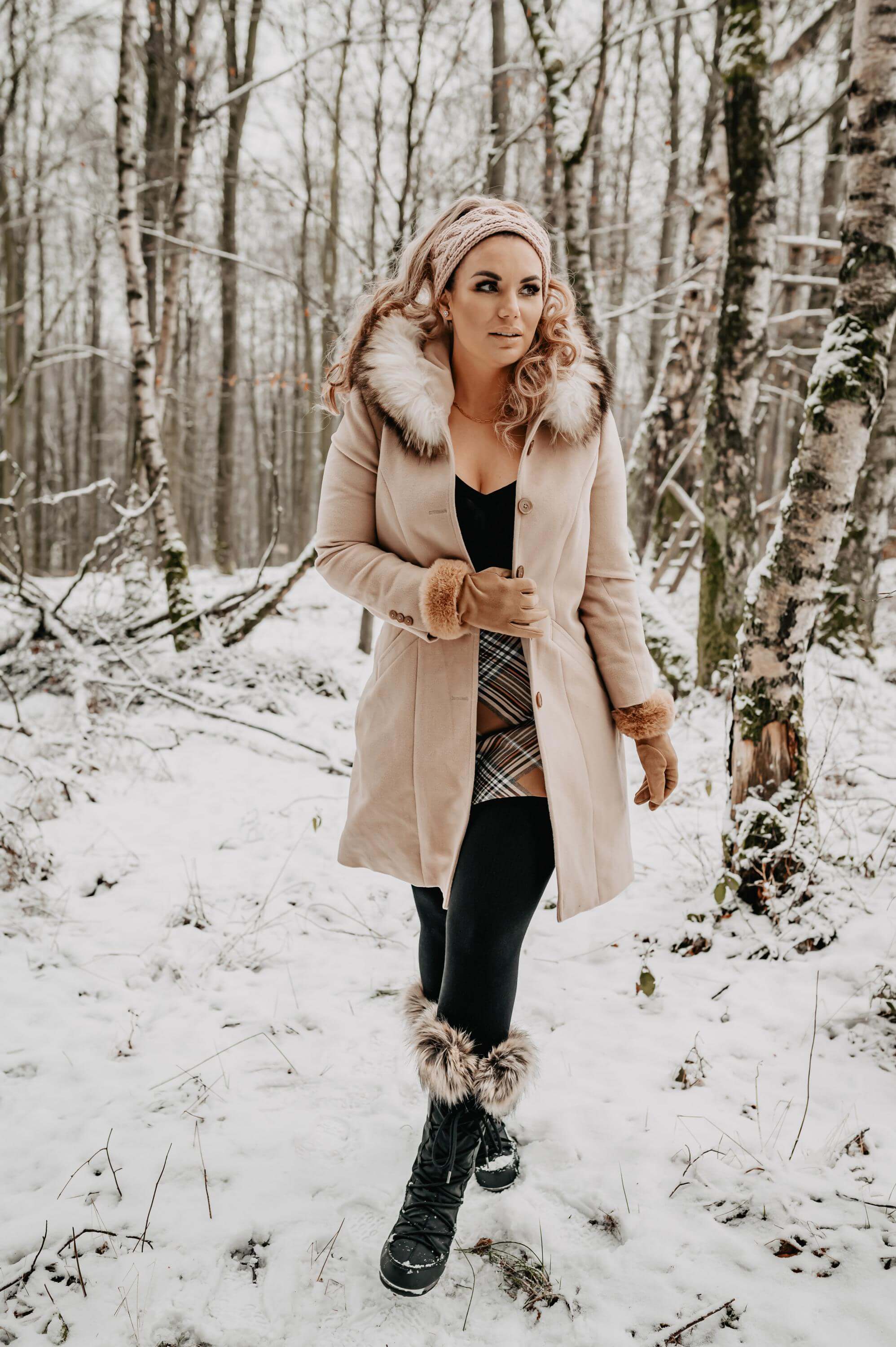 Portrait Schnee und Schlitten Foto mit Details zu Portrait Schnee und Schlitten der Kategorie Portrait