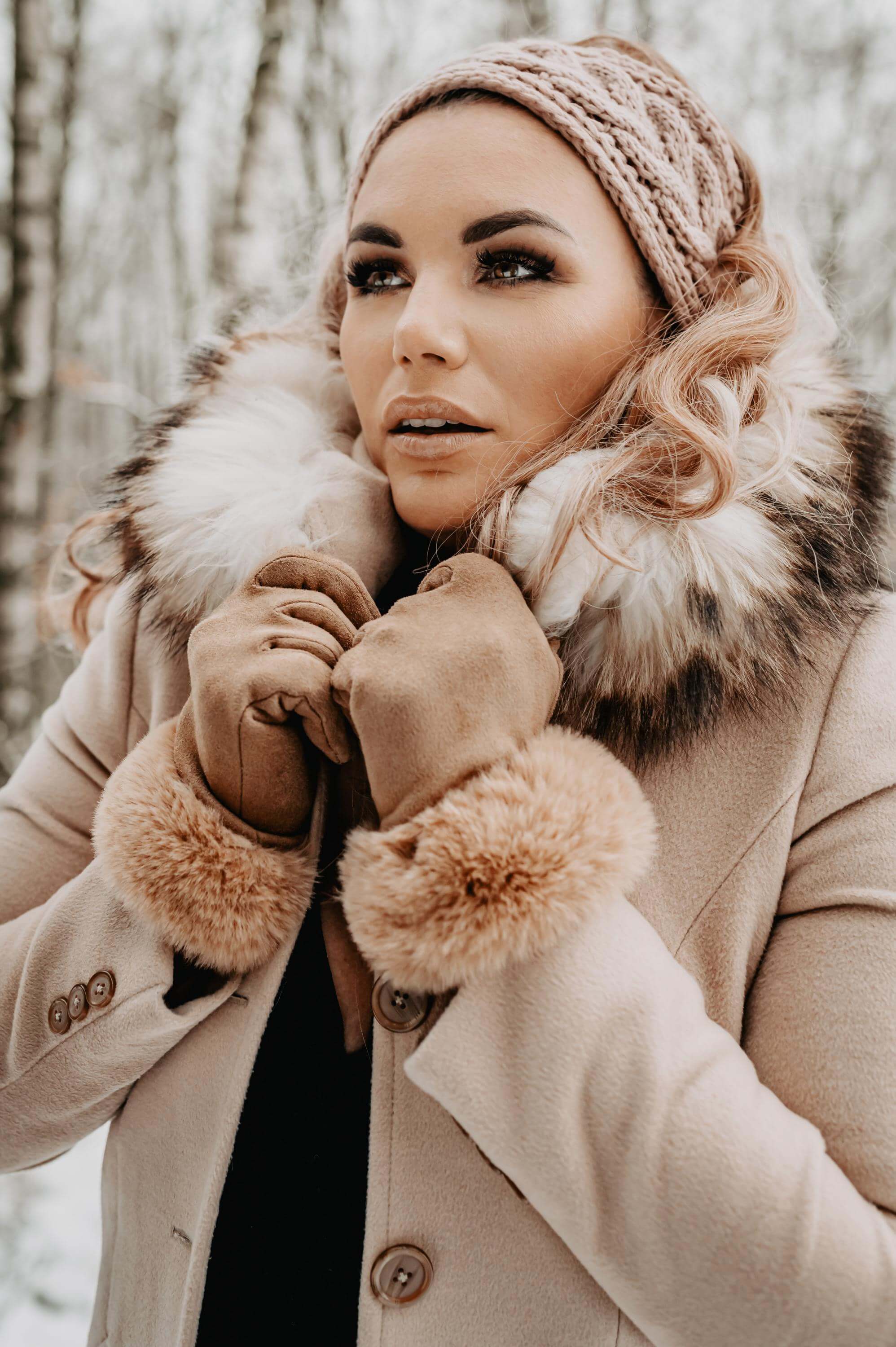 Portrait Schnee und Schlitten Foto mit Details zu Portrait Schnee und Schlitten der Kategorie Portrait