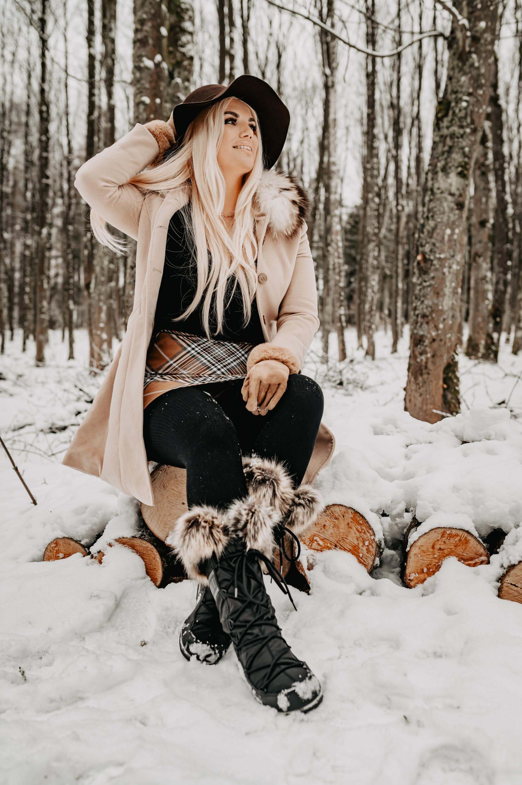 Portrait Schnee und Schlitten Foto mit Details zu Portrait Schnee und Schlitten der Kategorie Portrait